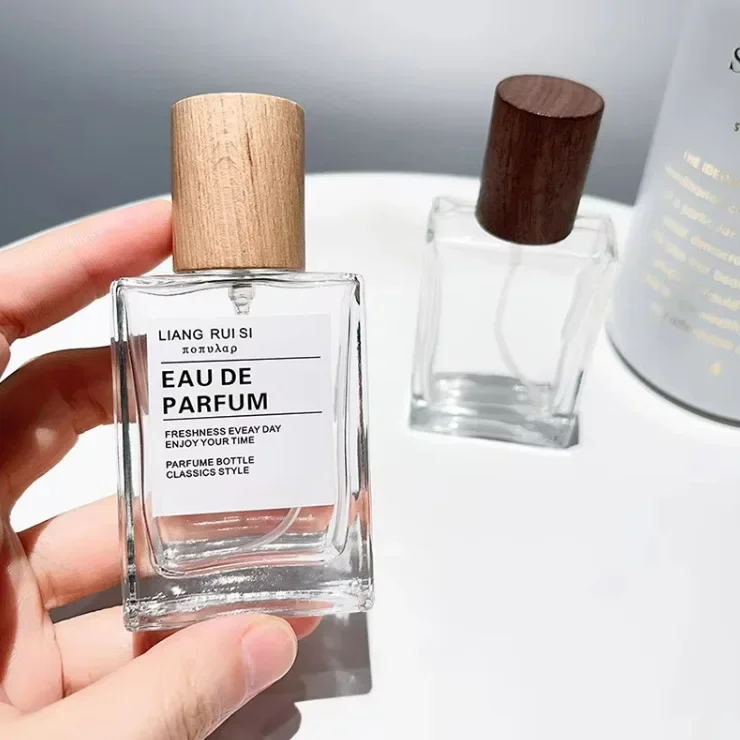 Botella de Perfume de Vidrio d - Perfume Imperium Fragrance World reseña y precio